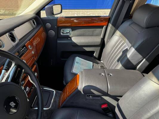 ROLLS-ROYCE PHANTOM